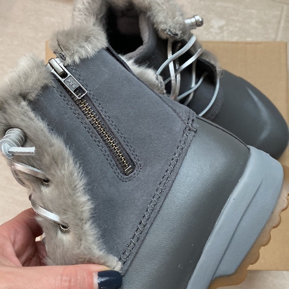 ❄️🆕Sperry Grey Maritime Repel Suede Boots, Size 8❄️ - Picture 3 of 6